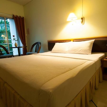 Boonthavon Aparthotel Chiang Mai Exterior photo