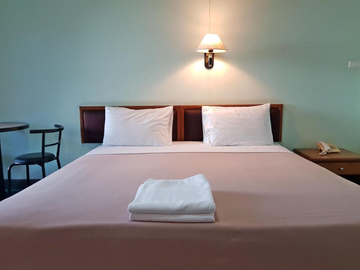 Boonthavon Aparthotel Chiang Mai Exterior photo