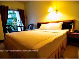 Boonthavon Aparthotel Chiang Mai Exterior photo