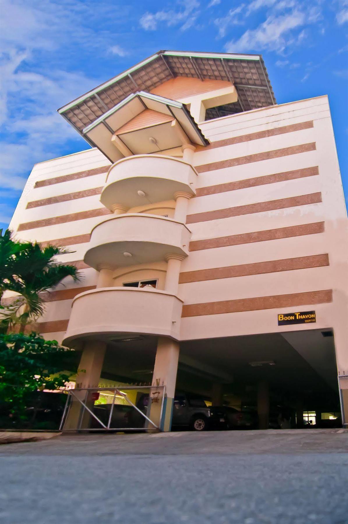 Boonthavon Aparthotel Chiang Mai Exterior photo